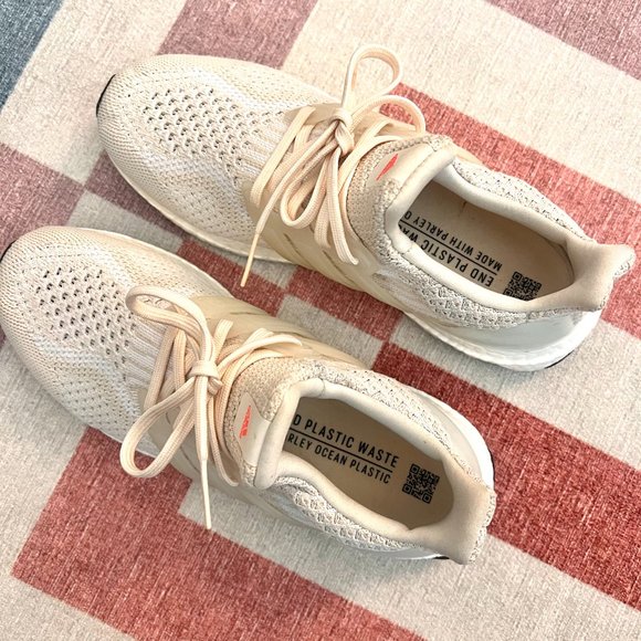 adidas Ultraboost 5.0 DNA Running Shoe Primeknit 7.5 Beige Tan Ecru Tint Glow - Picture 3 of 9